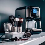 kit_de_limpieza_de_cafeteras_con_una_cafetera_in